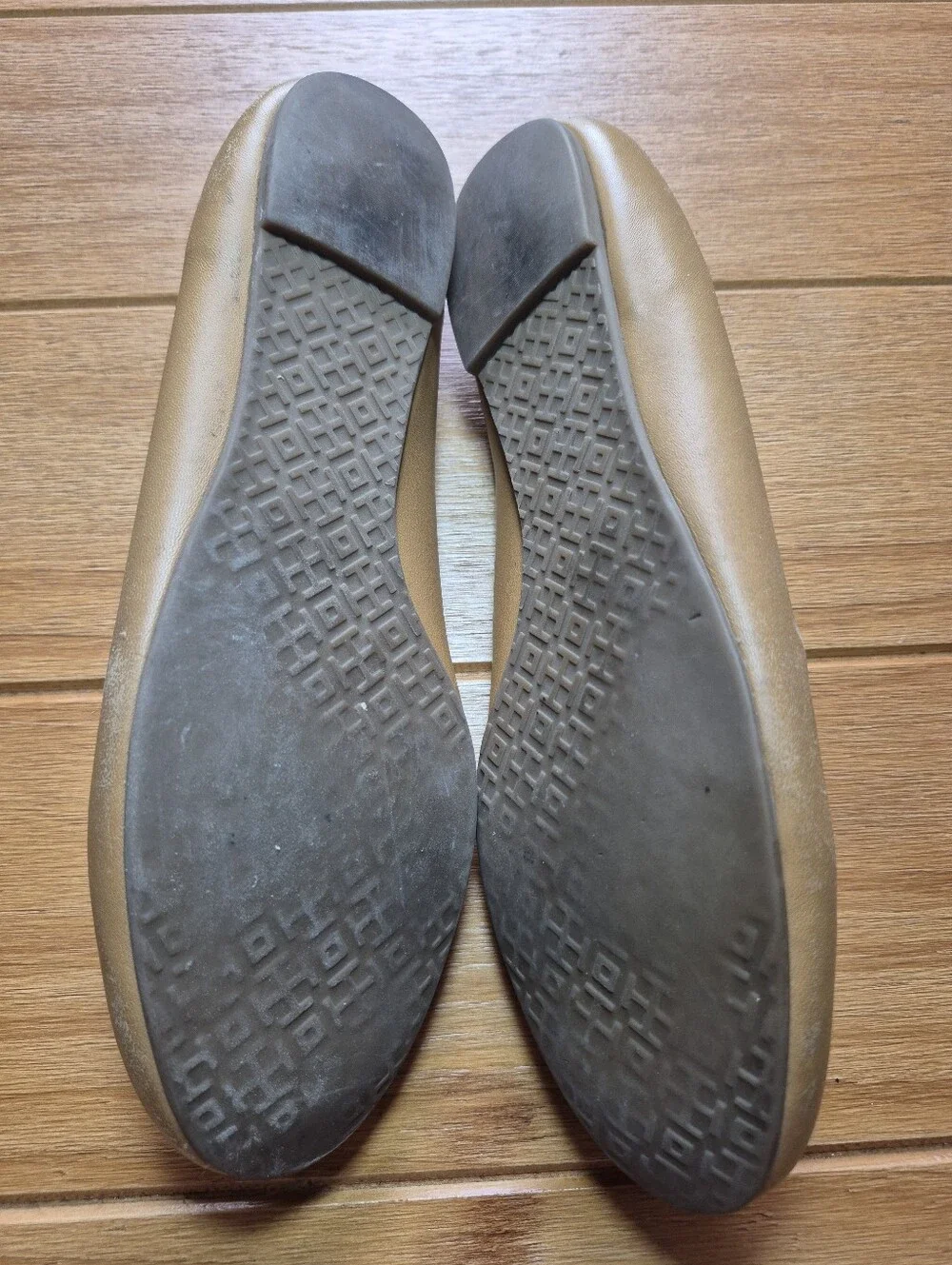 Tory Burch Leather Ballet Flats with Decorative Emblem - Size 8